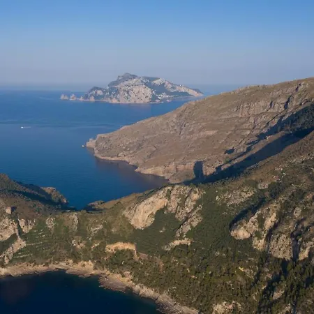 Olga's Relais Aparthotel 4*